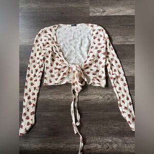 Brandy Melville Floral Tie Up Cropped Blouse